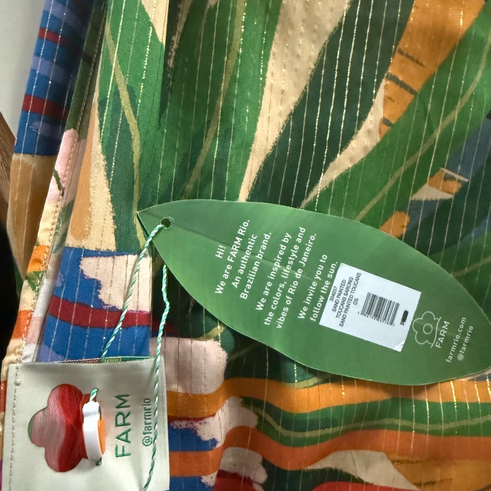 Farm Rio Sand Painted Toucans Sarong - Picture 5 of 7